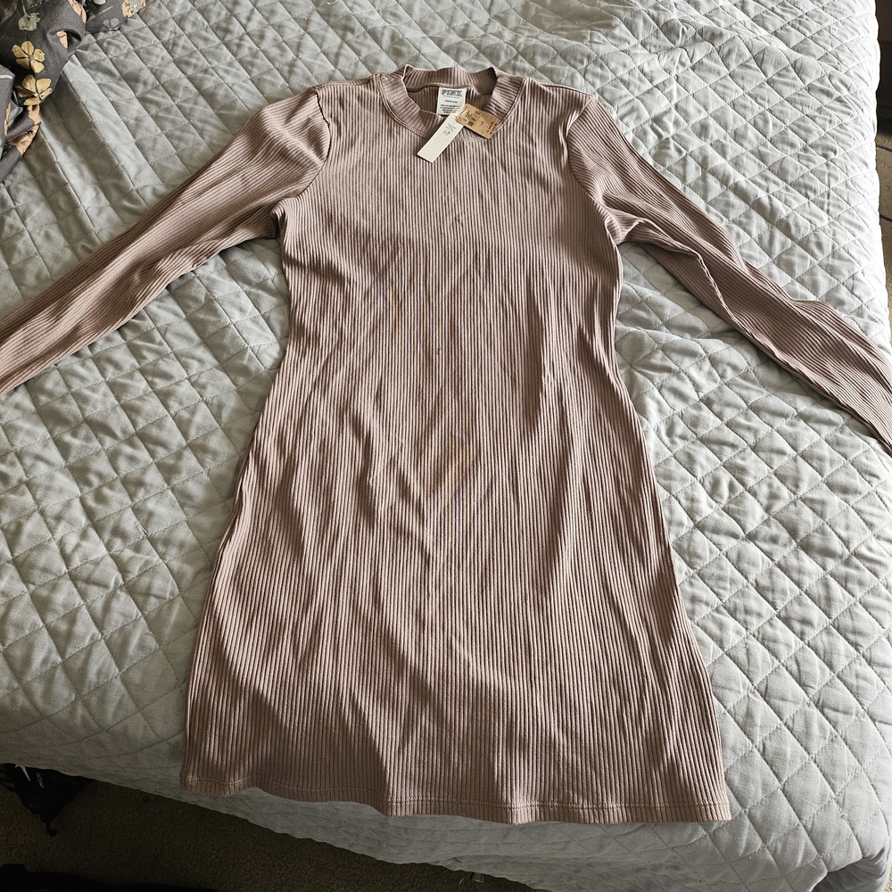 NWT Victoria's Secret Long Sleeve Ribbed Dress in Mauve